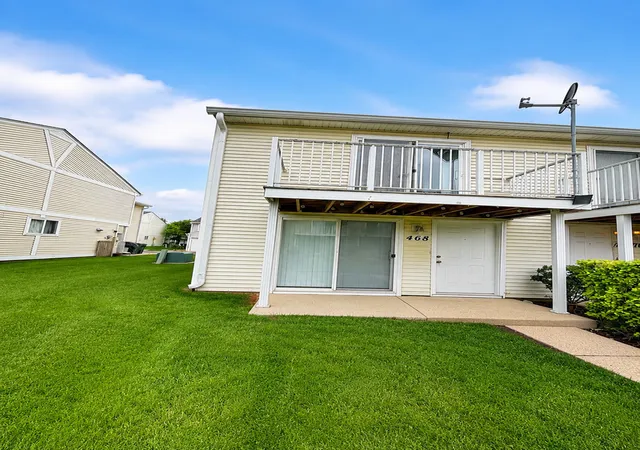 Homes for sale in Round Lake Beach, IL | 468 Meadow Green Ln, Round Lake Beach, IL 60073 | MLS# 12699639