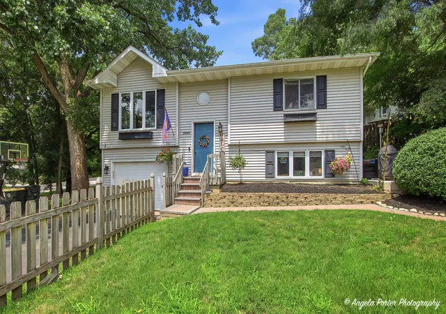 Homes for sale in Ingleside, IL | 35045 N Sheridan Dr, Ingleside, IL 60041 | MLS# 12699644