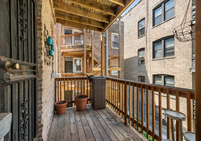 Homes for sale in Chicago, IL | 5052 S Blackstone Avenue, Chicago, IL 60615 | Houzeo