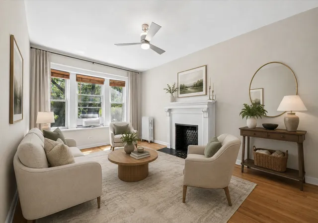 Homes for sale in Chicago, IL | 5052 S Blackstone Ave, Chicago, IL 60615