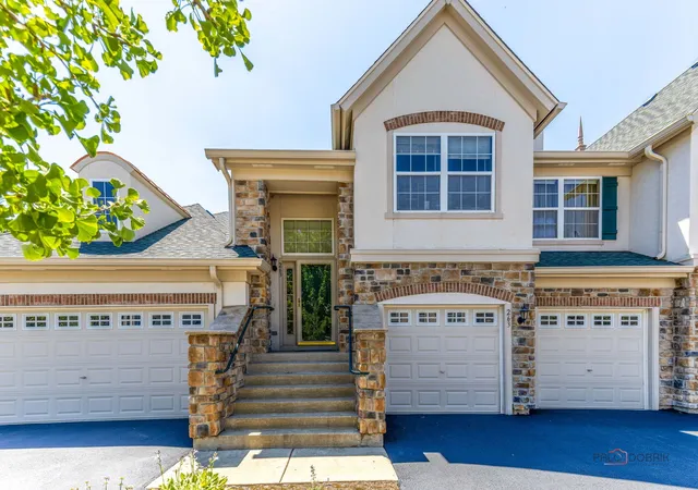Homes for sale in Vernon Hills, IL | 263 Shadow Creek Cir, Vernon Hills, IL 60061
