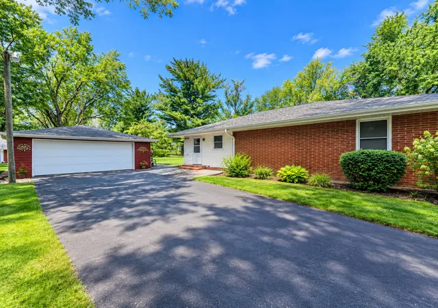 Photo 2 of Single family home for sale at 3899 S Weldon Rd, Winnebago, IL 61088 | MLS# 12699658 | Listing updated on 2026-09-17