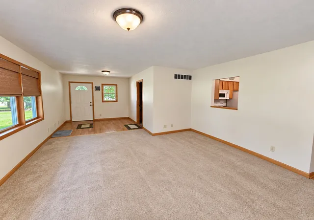 Photo 3 of Single family home for sale at 3899 S Weldon Rd, Winnebago, IL 61088 | MLS# 12699658 | Listing updated on 2026-09-17