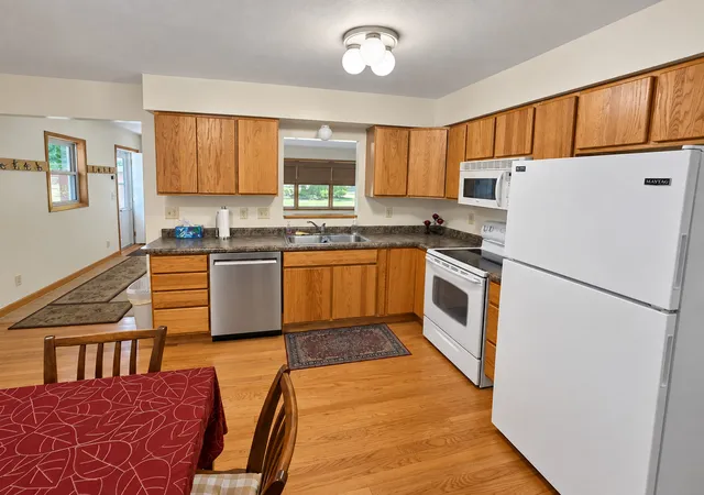 Photo 4 of Single family home for sale at 3899 S Weldon Rd, Winnebago, IL 61088 | MLS# 12699658 | Listing updated on 2026-09-17