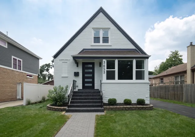 Homes for sale in Chicago, IL | 3653 W 107th St, Chicago, IL 60655 | MLS# 12699699