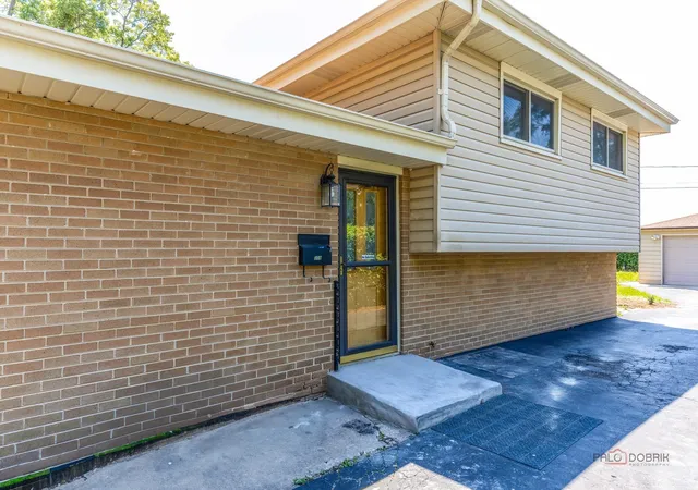 Homes for sale in Wheeling, IL | 308 Wheeling Ave, Wheeling, IL 60090 | MLS# 12699719