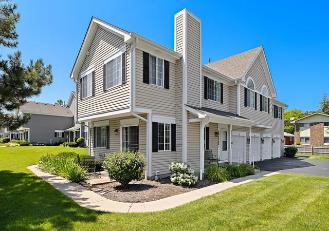 Homes for sale in Woodstock, IL | 677 Silver Creek Dr, Woodstock, IL 60098 | MLS# 12699720