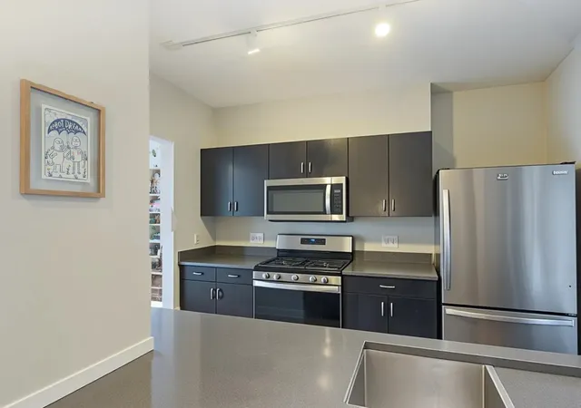 3rd image of 8 E Randolph St #2706, Chicago, IL 60601 | MLS# 12699726