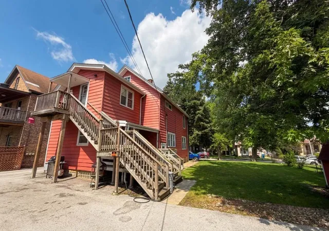 4th image of 2333 Walnut St, Blue Island, IL 60406 | MLS# 12699751
