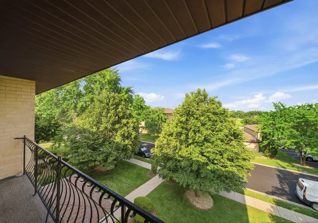 Homes for sale in Orland Park, IL | 15128 Evergreen Dr, Orland Park, IL 60462