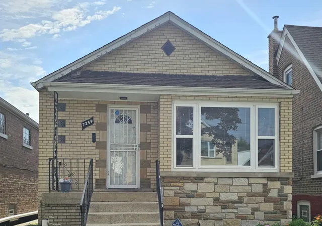 2nd image of 7249 S Sacramento Ave, Chicago, IL 60629 | MLS# 12699851