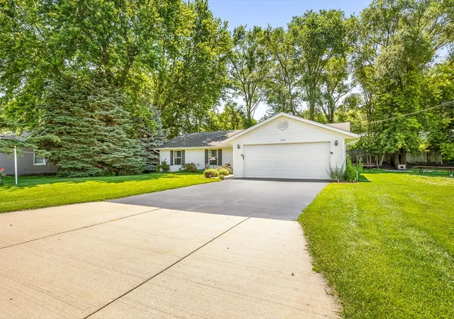 Homes for sale in Davis Junction, IL | 210 W Pacific St, Davis Junction, IL 61020 | MLS# 12699855