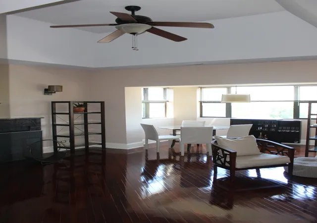 Homes for sale in Chicago, IL | 4819 S Prairie Ave, Chicago, IL 60615