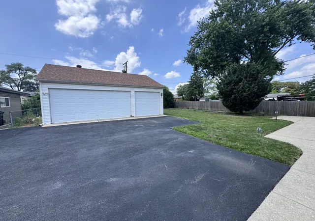 23rd image of 604 N Wilshire Dr, Mount Prospect, IL 60056 | MLS# 12699883