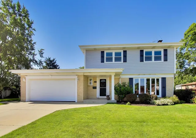1st image of 2505 E Mayfair Rd, Arlington Heights, IL 60004 | MLS# 12699885