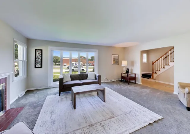 3rd image of 2505 E Mayfair Rd, Arlington Heights, IL 60004 | MLS# 12699885