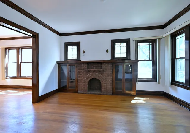 Homes for sale in Chicago, IL | 2630 W Carmen Ave, Chicago, IL 60625 | MLS# 12699894