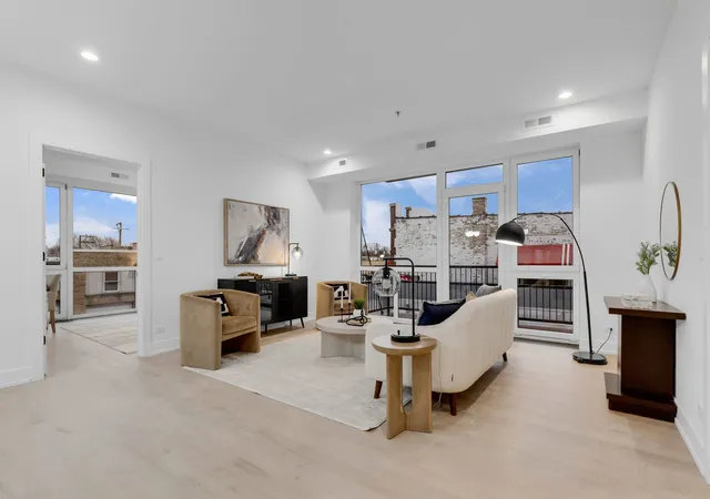 3rd image of 3204 N Kostner Ave, Chicago, IL 60641