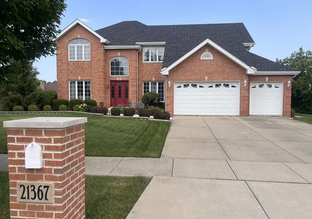 Homes for sale in Frankfort, IL | 21367 Brittany Dr, Frankfort, IL 60423 | MLS# 12699918