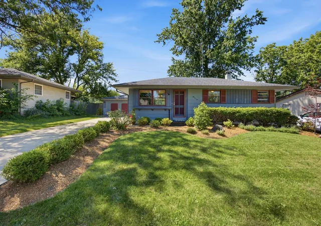 2nd image of 5609 Bellville Dr, Rockford, IL 61108 | MLS# 12699941