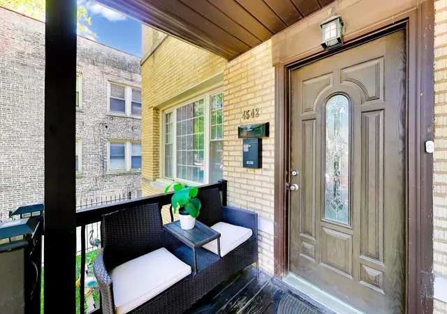 3rd image of 4542 N Long Ave, Chicago, IL 60630 | MLS# 12699951