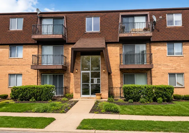 Condo for sale at 12741 S La Crosse Ave #2B, Alsip, IL 60803 | MLS# 12699952