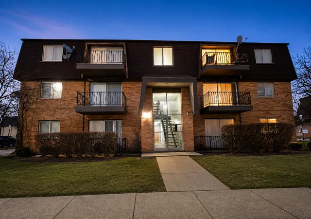 Photo 7 of Condo for sale at 12741 S La Crosse Ave #2B, Alsip, IL 60803 | MLS# 12699952 | Listing updated on 2026-07-15