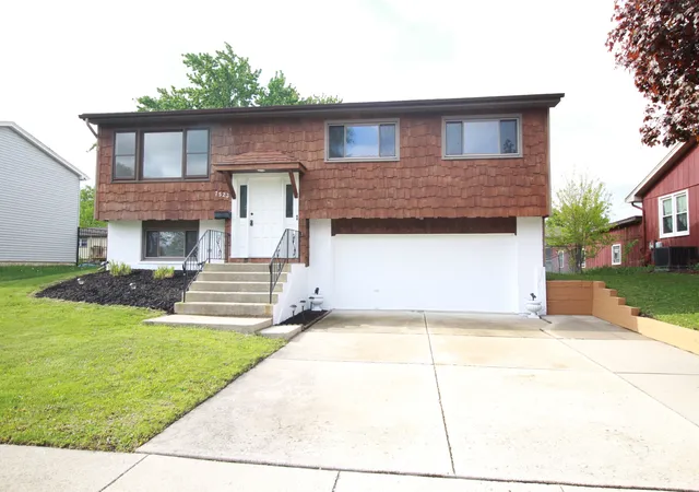 1st image of 7523 Nottingham Dr, Tinley Park, IL 60477 | MLS# 12699954