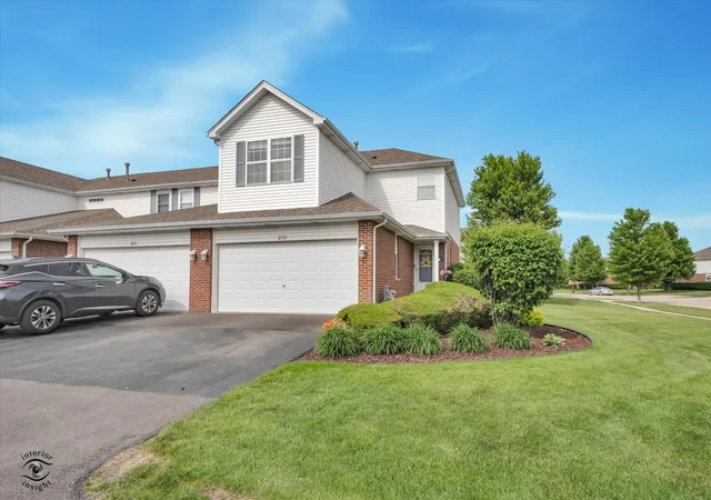 Homes for sale in New Lenox, IL | 2733 Foxwood Dr, New Lenox, IL 60451 | MLS# 12699968