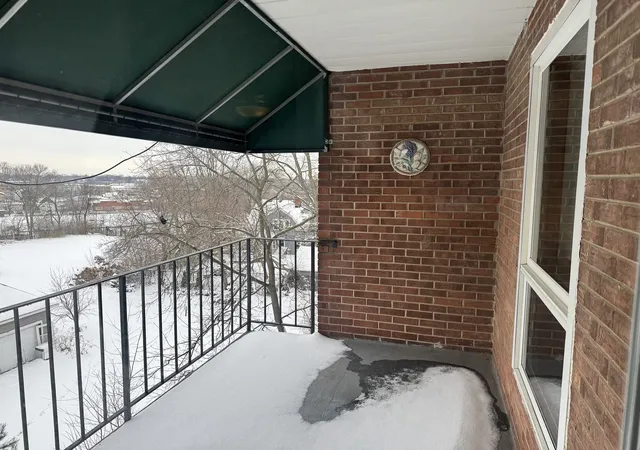 Homes for sale in Aurora, IL | 450 W Downer Pl #4C, Aurora, IL 60506 | MLS# 12699976