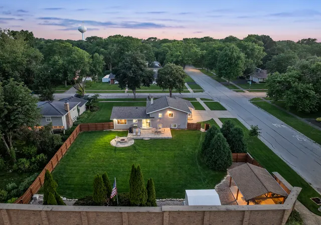 2nd image of 1236 Sandpiper Ln, Naperville, IL 60540 | MLS# 12699983