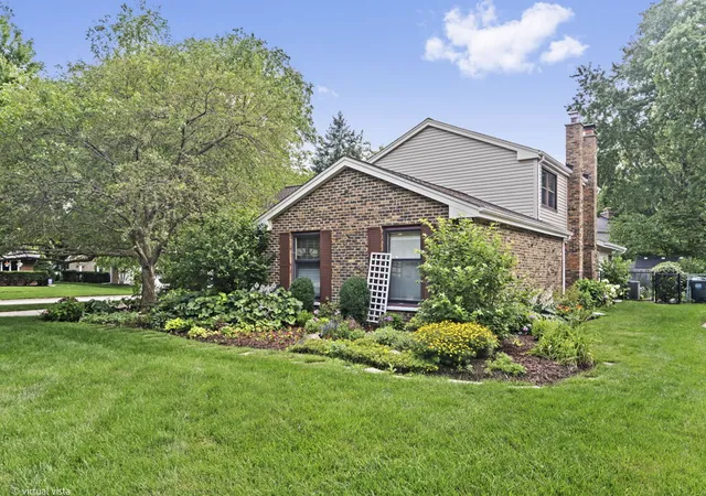 Homes for sale in Palatine, IL | 902 N Rohlwing Rd, Palatine, IL 60074 | MLS# 12699988