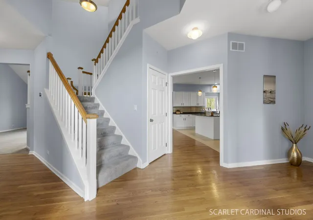 3rd image of 2494 Adamsway Dr, Aurora, IL 60502 | MLS# 12700034
