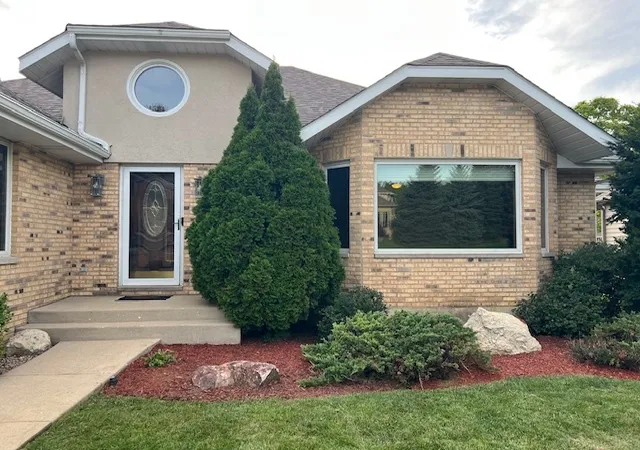 Photo 1 of Single family home for sale at 612 Edelweiss Dr, Antioch, IL 60002 | MLS# 12700047 | Listing updated on 2026-09-22
