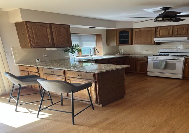 Photo 4 of Single family home for sale at 612 Edelweiss Dr, Antioch, IL 60002 | MLS# 12700047 | Listing updated on 2026-09-22