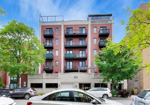 1st image of 815 N Marshfield Ave #204, Chicago, IL 60622 | MLS# 12700052