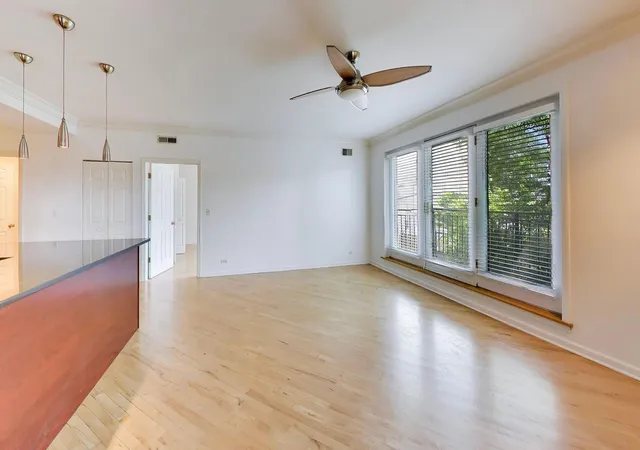 5th image of 815 N Marshfield Ave, Chicago, IL 60622