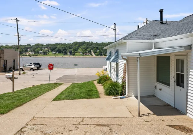 Homes for sale in Port Byron, IL | 302 N Main St, Port Byron, IL 61275 | MLS# 12700071
