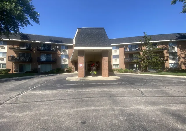 1st image of 1198 Royal Glen Dr #315, Glen Ellyn, IL 60137 | MLS# 12700075
