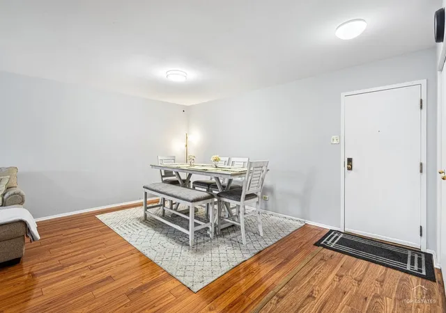 Homes for sale in Glenview, IL | 3700 Capri Ct #104, Glenview, IL 60025 | MLS# 12700110