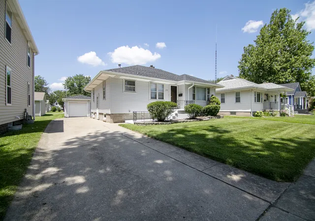 2nd image of 359 S Cleveland Ave, Bradley, IL 60915 | MLS# 12700113