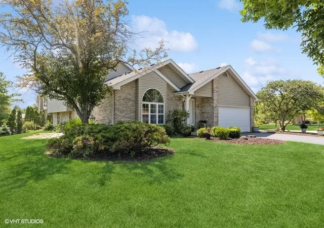 Homes for sale in Mokena, IL | 10423 Aileen Ave, Mokena, IL 60448 | MLS# 12700117