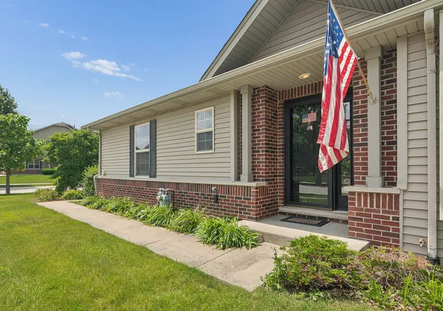 Homes for sale in Manhattan, IL | 25426 Barrow Rd, Manhattan, IL 60442 | MLS# 12700140