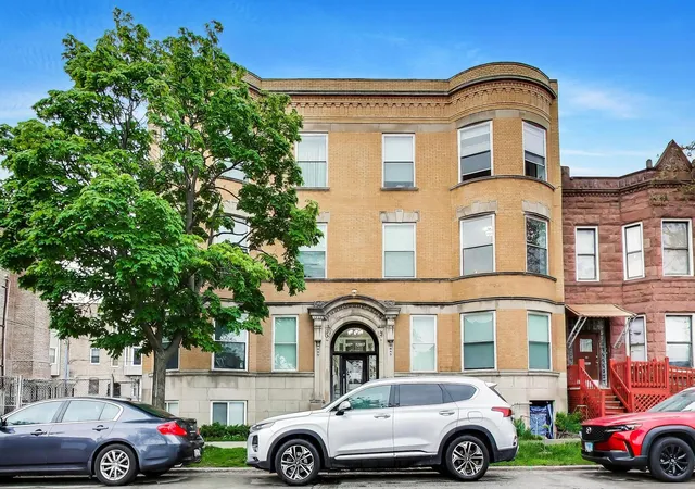 Photo 1 of Condo for sale at 616 E 46th Street #2, Chicago, IL 60653 | MLS# 12700151 | Listing updated on 2026-09-12