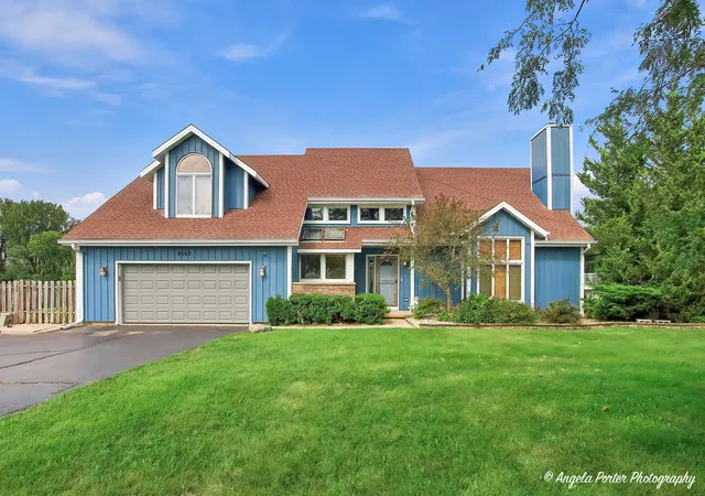 Photo 1 of Single family home for sale at 8302 White Oaks Rd, Wonder Lake, IL 60097 | MLS# 12700168 | Listing updated on 2026-10-02