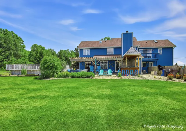 Photo 2 of Single family home for sale at 8302 White Oaks Rd, Wonder Lake, IL 60097 | MLS# 12700168 | Listing updated on 2026-09-14