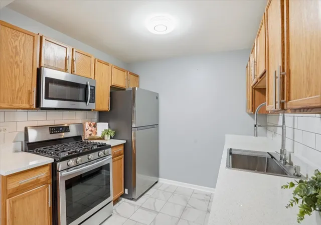 Homes for sale in Round Lake Beach, IL | 1291 N Red Oak Cir #1, Round Lake Beach, IL 60073 | MLS# 12700178