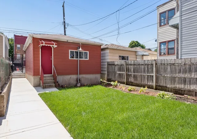 Homes for sale in Chicago, IL | 2946 S Loomis St, Chicago, IL 60608 | MLS# 12700187