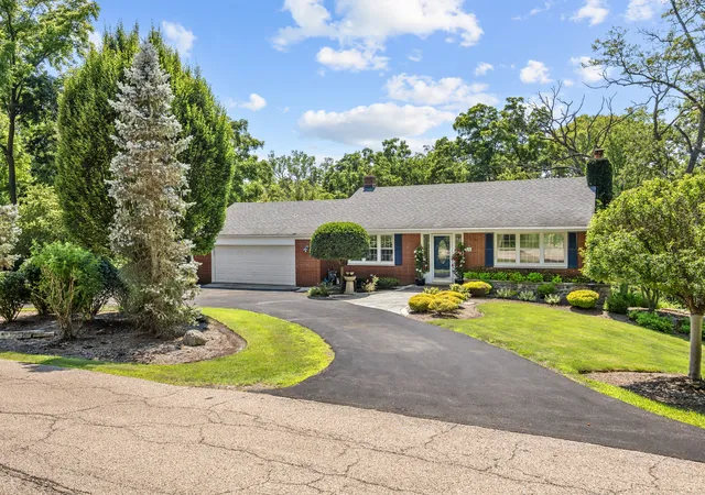 2nd image of 264 Biltmore Dr, North Barrington, IL 60010 | MLS# 12700224