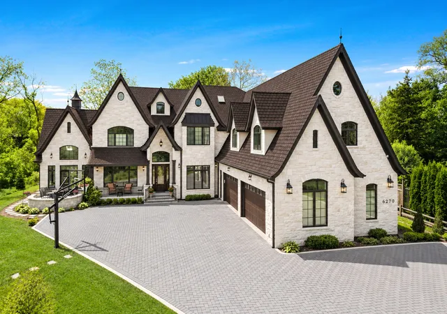 Single family home for sale at 6270 S Garfield Ave, Burr Ridge, IL 60527 | MLS# 12700238